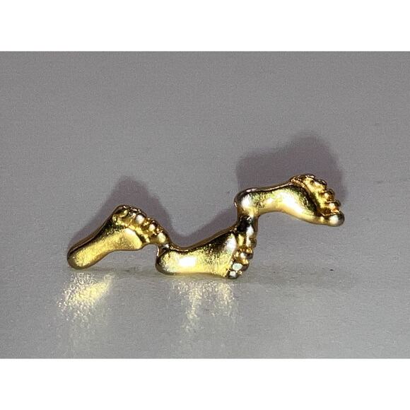 Gold-Tone "Footprints In The Sand" Hat, Lapel Pin! - Picture 11 of 11